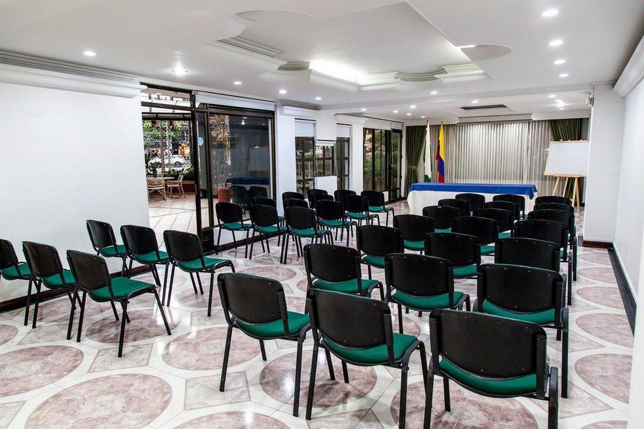 Hotel Casa Laureles Medellin Bagian luar foto