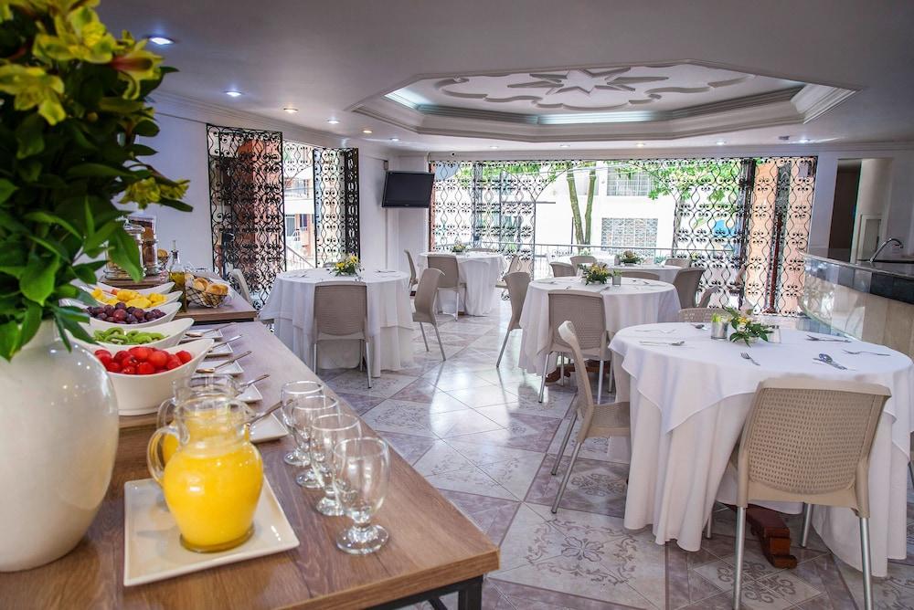 Hotel Casa Laureles Medellin Bagian luar foto