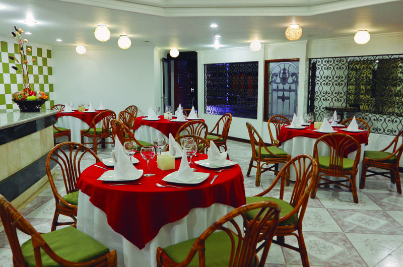 Hotel Casa Laureles Medellin Bagian luar foto